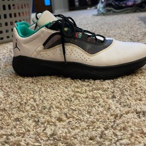 Nike jordan white shoes